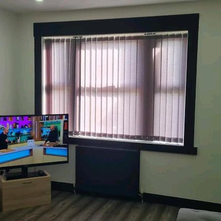 Charming 1-Bed Apartment In بيبلز المظهر الخارجي الصورة