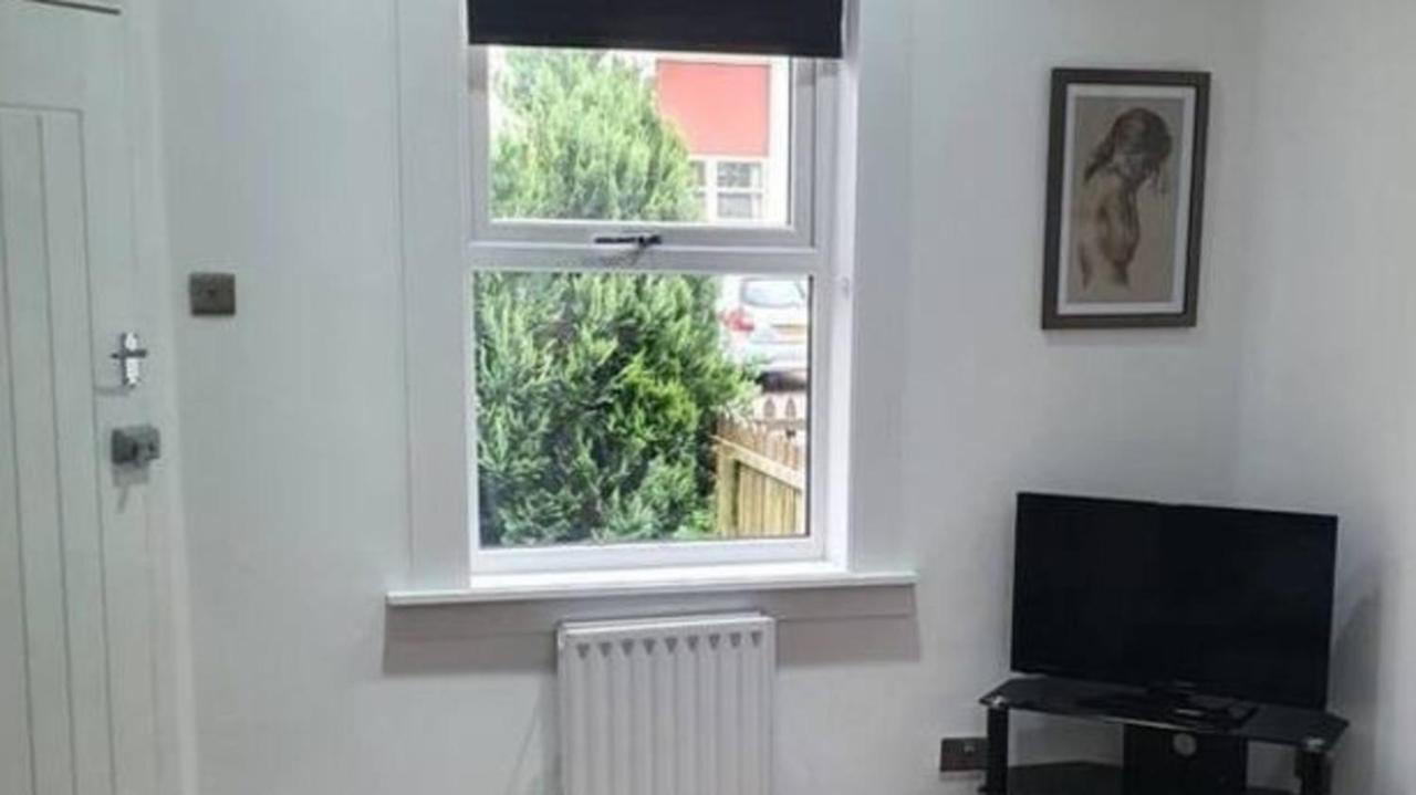 Charming 1-Bed Apartment In بيبلز المظهر الخارجي الصورة
