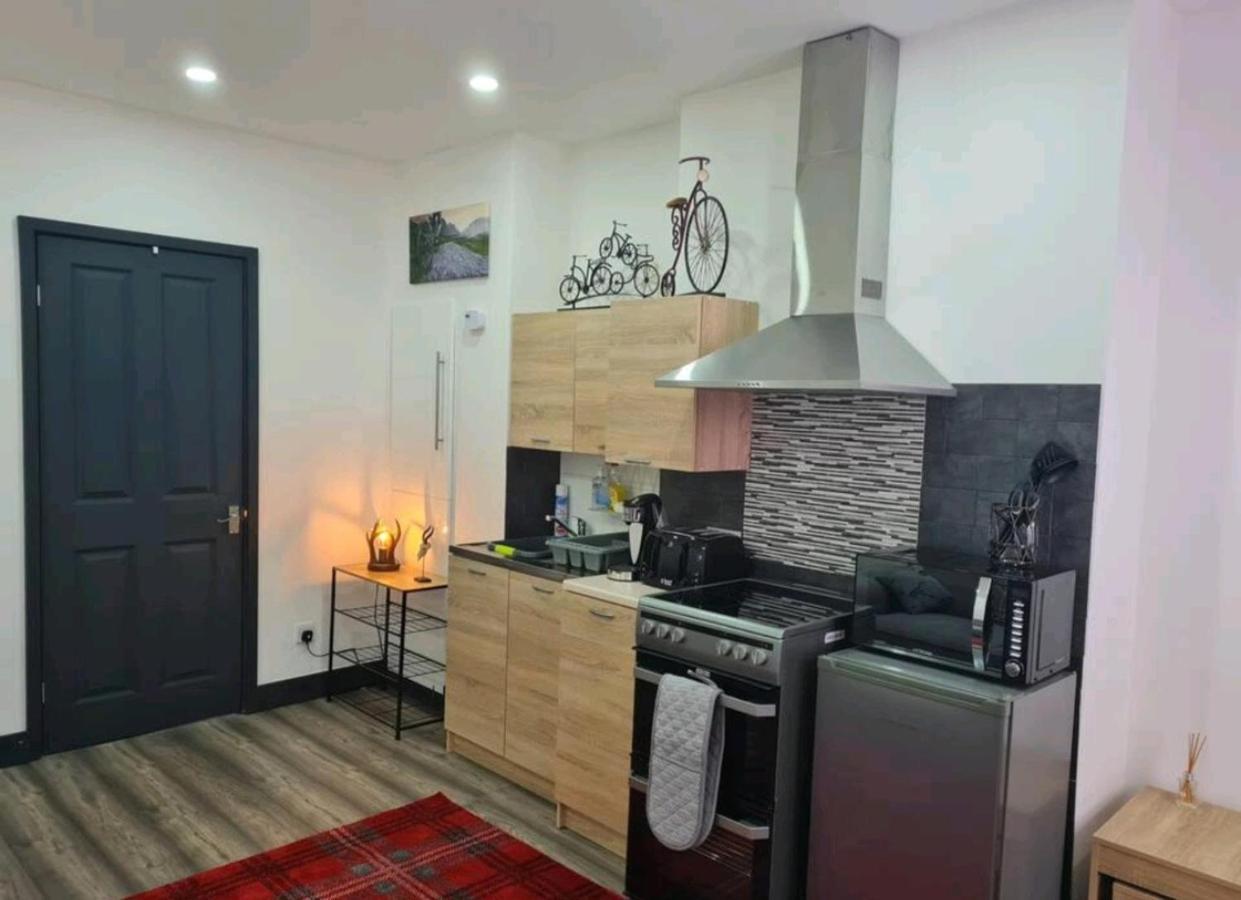 Charming 1-Bed Apartment In بيبلز المظهر الخارجي الصورة